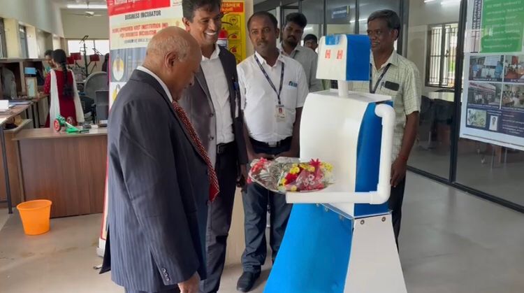 Welcome and serving robot